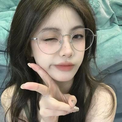 男兵女连长封面