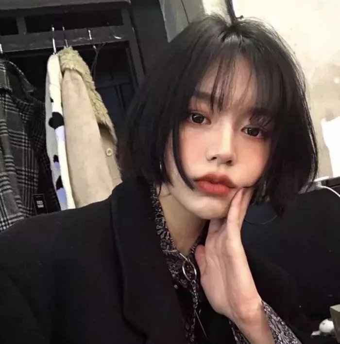 川岛芳子封面